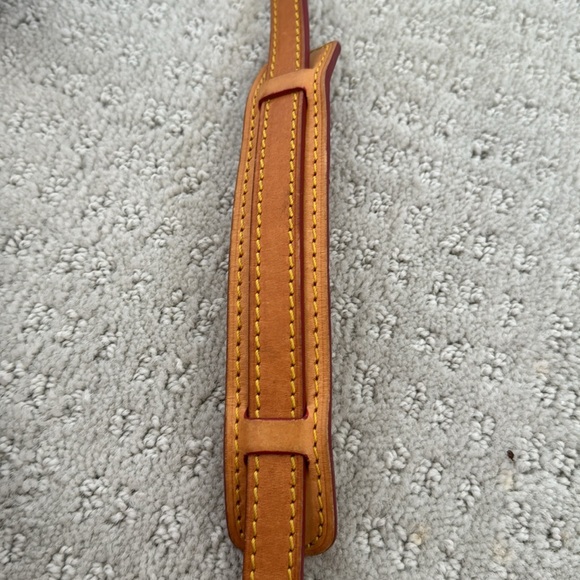 Dooney & Bourke Crossbody Bag - Picture 11 of 12